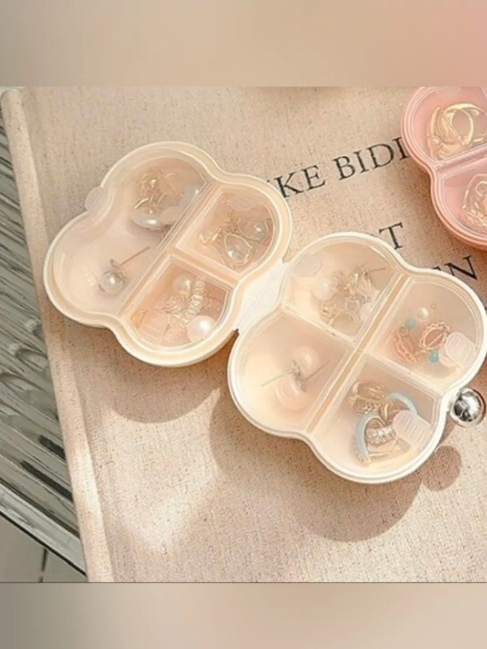 Pink Cloud-Shaped Jewelry Box Organizer BNIB